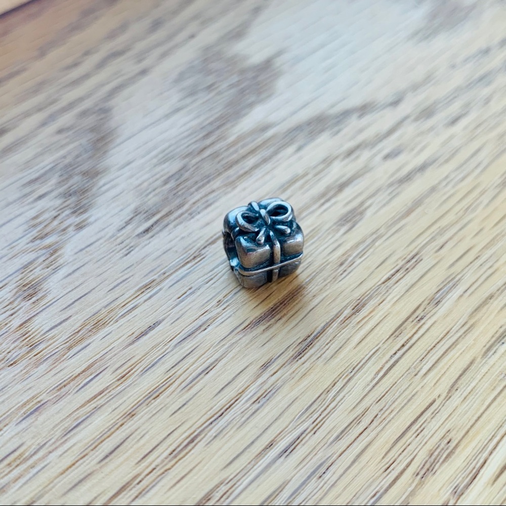 Authentic Pandora Charm - Gift